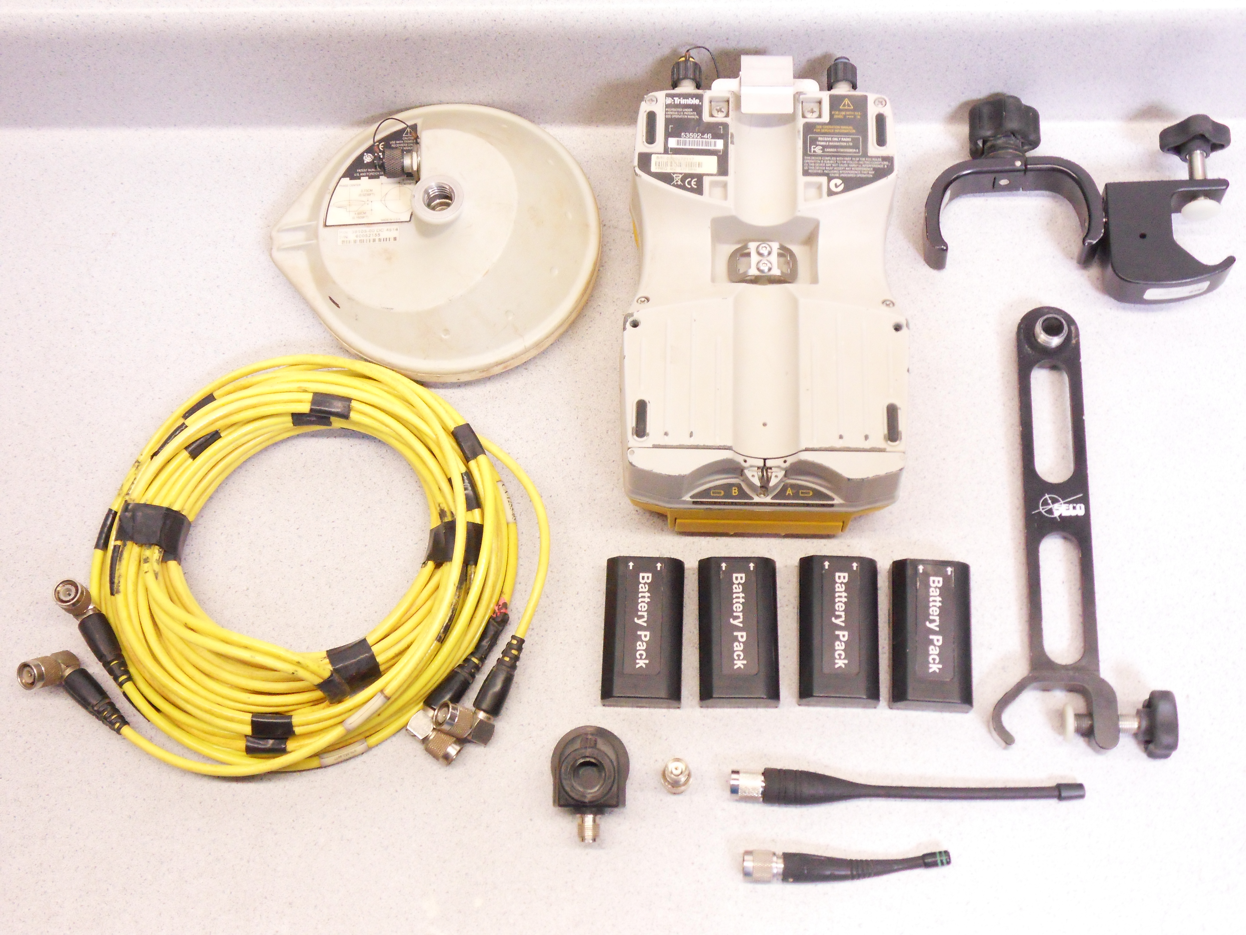 Trimble 5700 GPS RECEIVER 902-928 MHz & Zephyr Antenna Package 40406-46